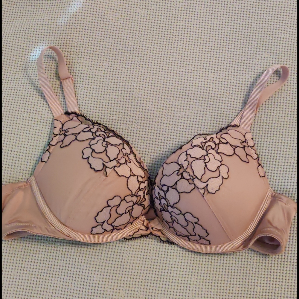 Sexy Torrid Push-up Plunge Bra 38B